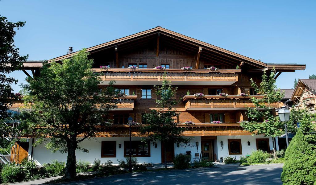 Hotel Des Alpes Superieur Гстаад Екстериор снимка