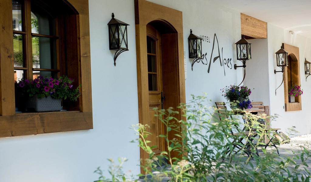Hotel Des Alpes Superieur Гстаад Екстериор снимка
