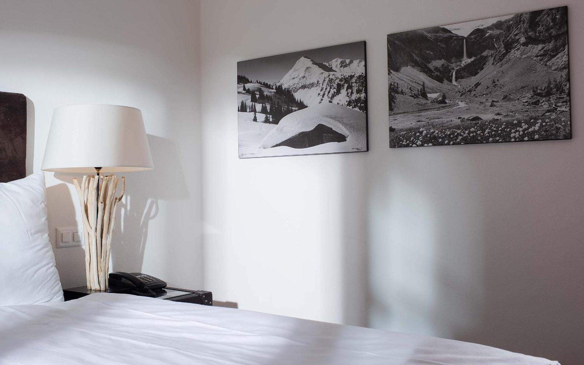 Hotel Des Alpes Superieur Гстаад Екстериор снимка