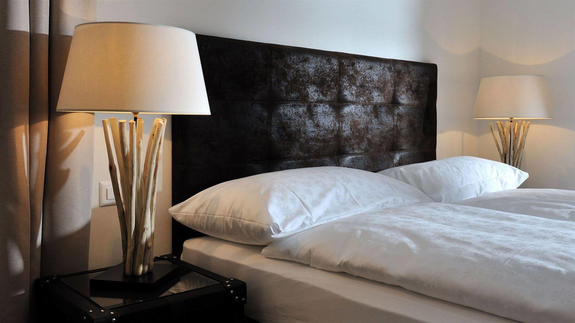 Hotel Des Alpes Superieur Гстаад Екстериор снимка