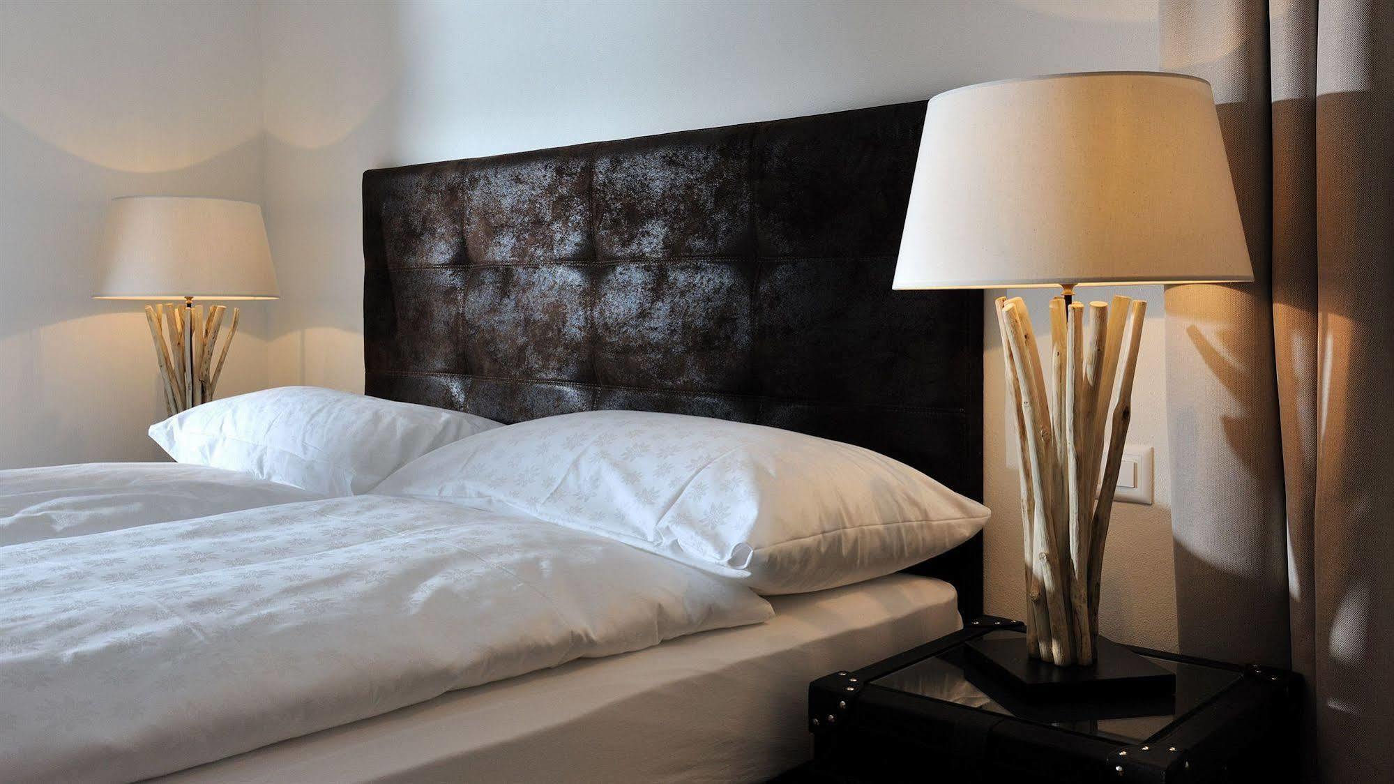 Hotel Des Alpes Superieur Гстаад Екстериор снимка